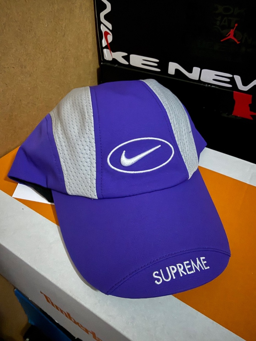 Brand new supreme X Nike air max running hat